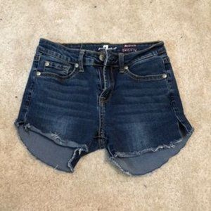 raw short denim shorts!